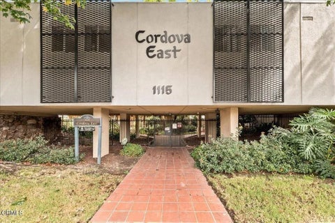 1 beds bed, 1 baths bath property at 1115 Cordova Street 300, Pasadena, CA 91106