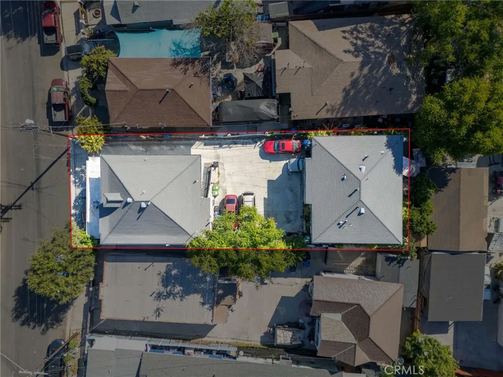 669 N Boyle