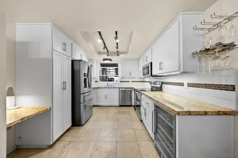 1806 Mckee St Unit A2, San Diego, CA 92110 - #: 260002746