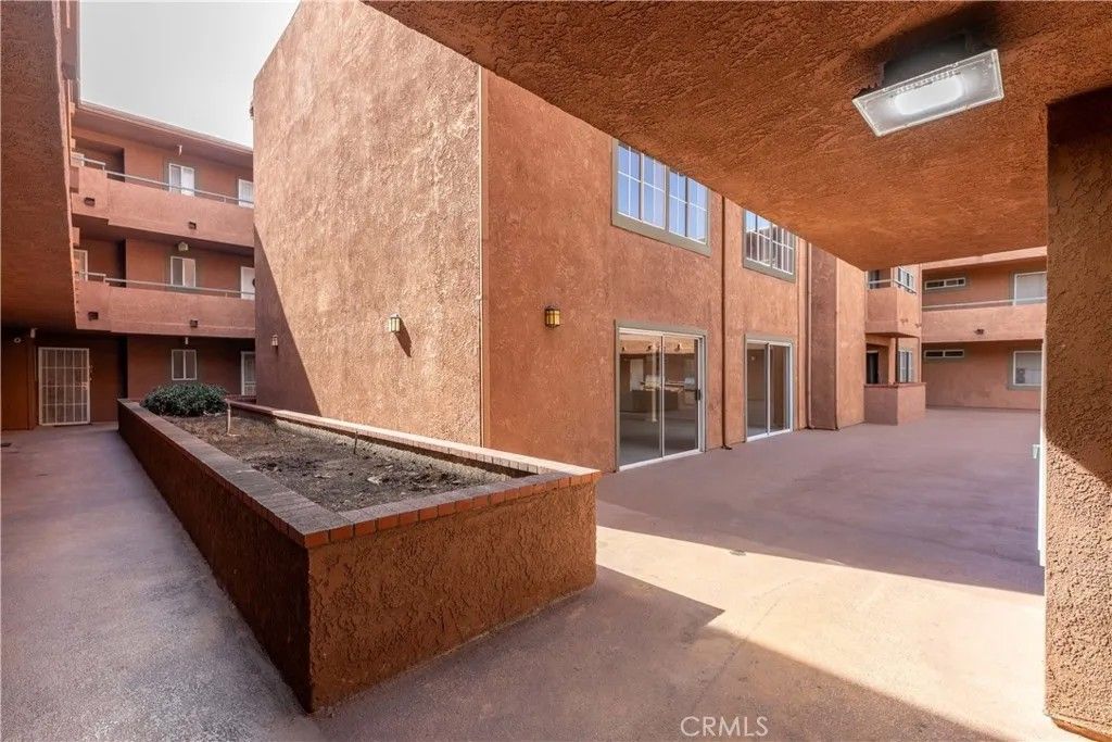 Photo of 2507 15th St #118, Long Beach, CA 90804 (MLS # PW26086356)