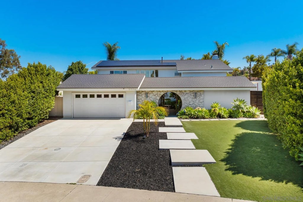 Photo of 5996 Bounty Street, San Diego, CA 92120 (MLS # 260006395)
