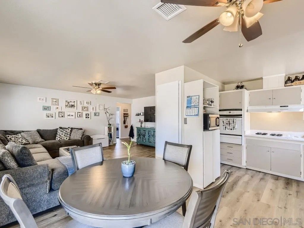 Photo of 13147 Shenandoah Dr, Lakeside, CA 92040 (MLS # 260005609)