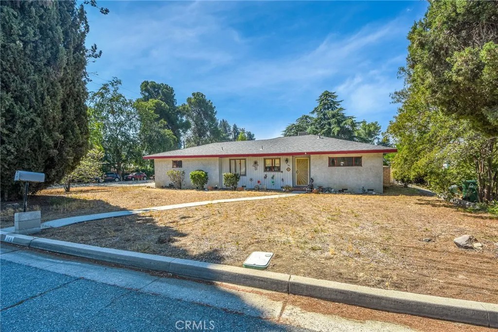 186 Santa Rita Place