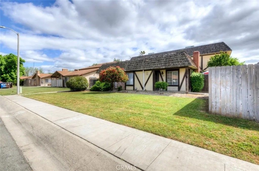 Photo of 2432 S Sallee Court, Visalia, CA 93277 (MLS # FR26079688)