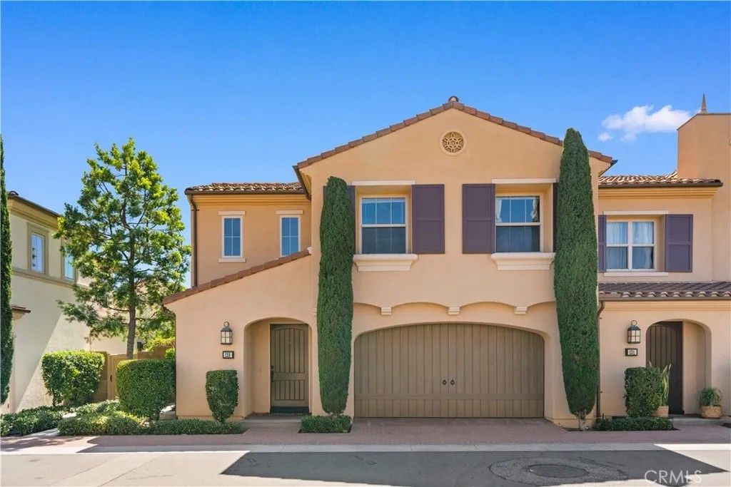 Photo of 129 Overbrook, Irvine, CA 92620 (MLS # OC25267530)