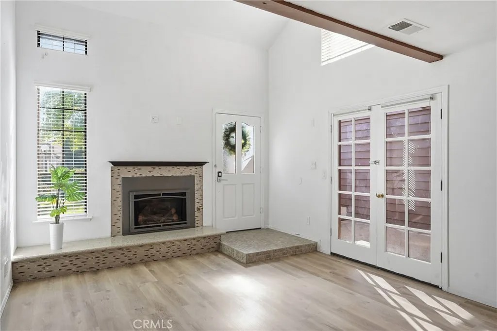 232 S Elm