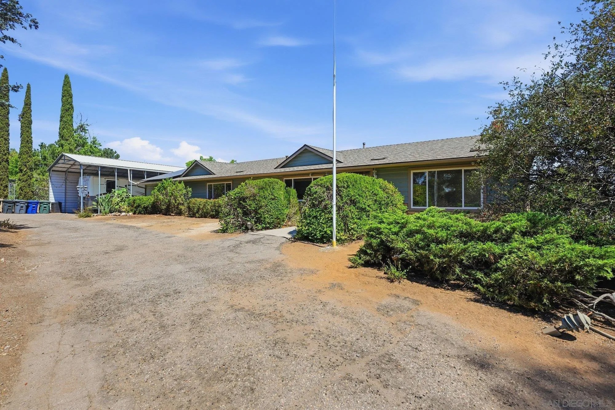 133 La Cresta Heights Rd