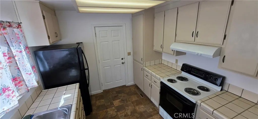 Photo of 15200 Highlands Harbor, Clearlake, CA 95422 (MLS # LC26198347)