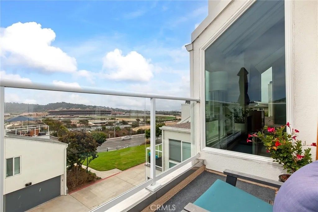 Photo of 319 Longden Ln, Solana Beach, CA 92075 (MLS # OC26059769)