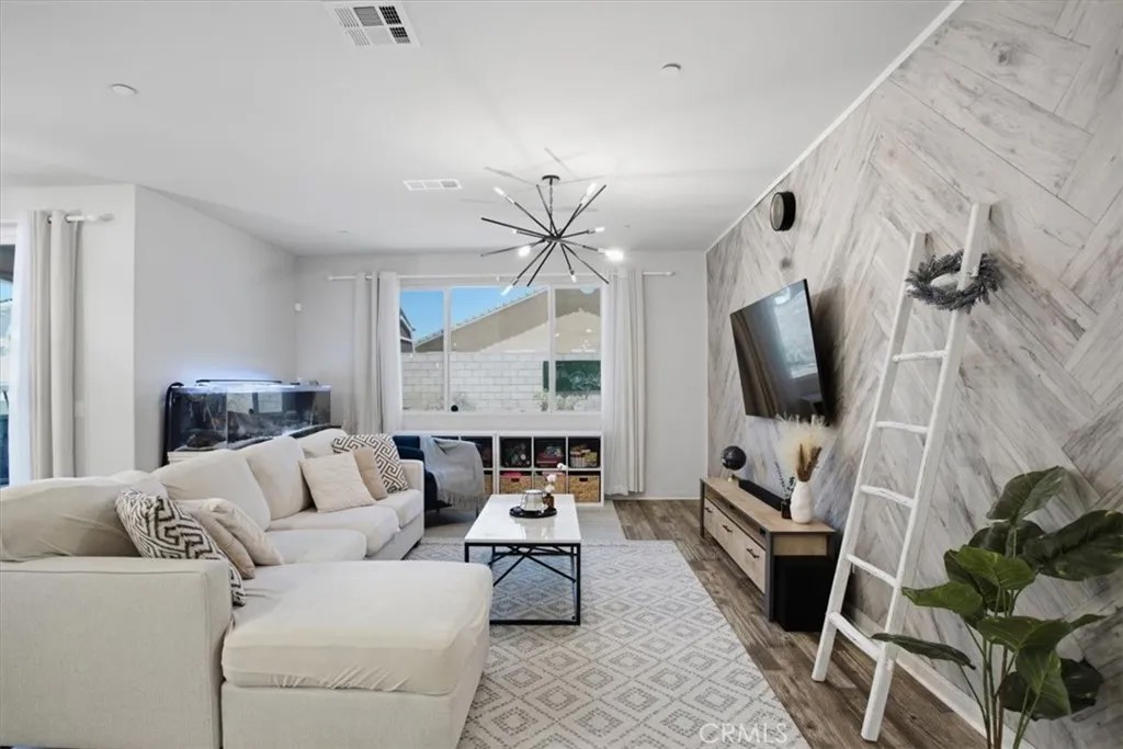 3555 E Avenue J3