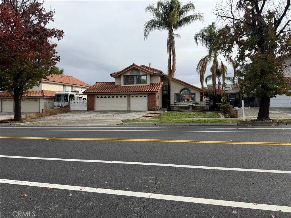 Photo of 2421 Mangular Ave, Corona, CA 92882 (MLS # WS26001750)