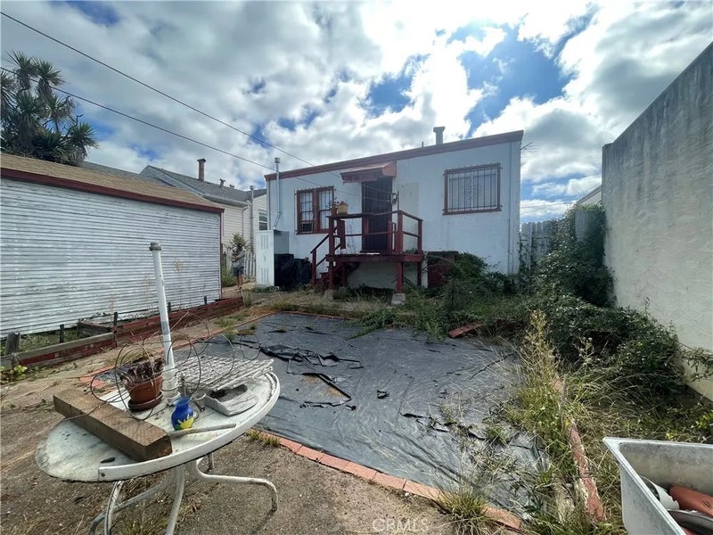 3063 Maple Avenue
