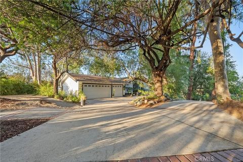 Tiny photo for 2161 Orange View Circle, Riverside, CA 92503 (MLS # PW25245033)
