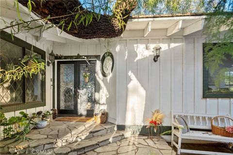 Tiny photo for 2161 Orange View Circle, Riverside, CA 92503 (MLS # PW25245033)