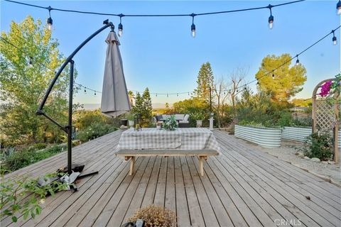 Tiny photo for 2161 Orange View Circle, Riverside, CA 92503 (MLS # PW25245033)