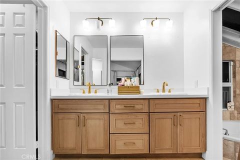 Tiny photo for 2161 Orange View Circle, Riverside, CA 92503 (MLS # PW25245033)