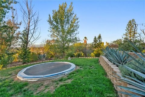 Tiny photo for 2161 Orange View Circle, Riverside, CA 92503 (MLS # PW25245033)