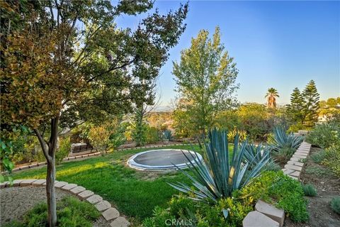 Tiny photo for 2161 Orange View Circle, Riverside, CA 92503 (MLS # PW25245033)