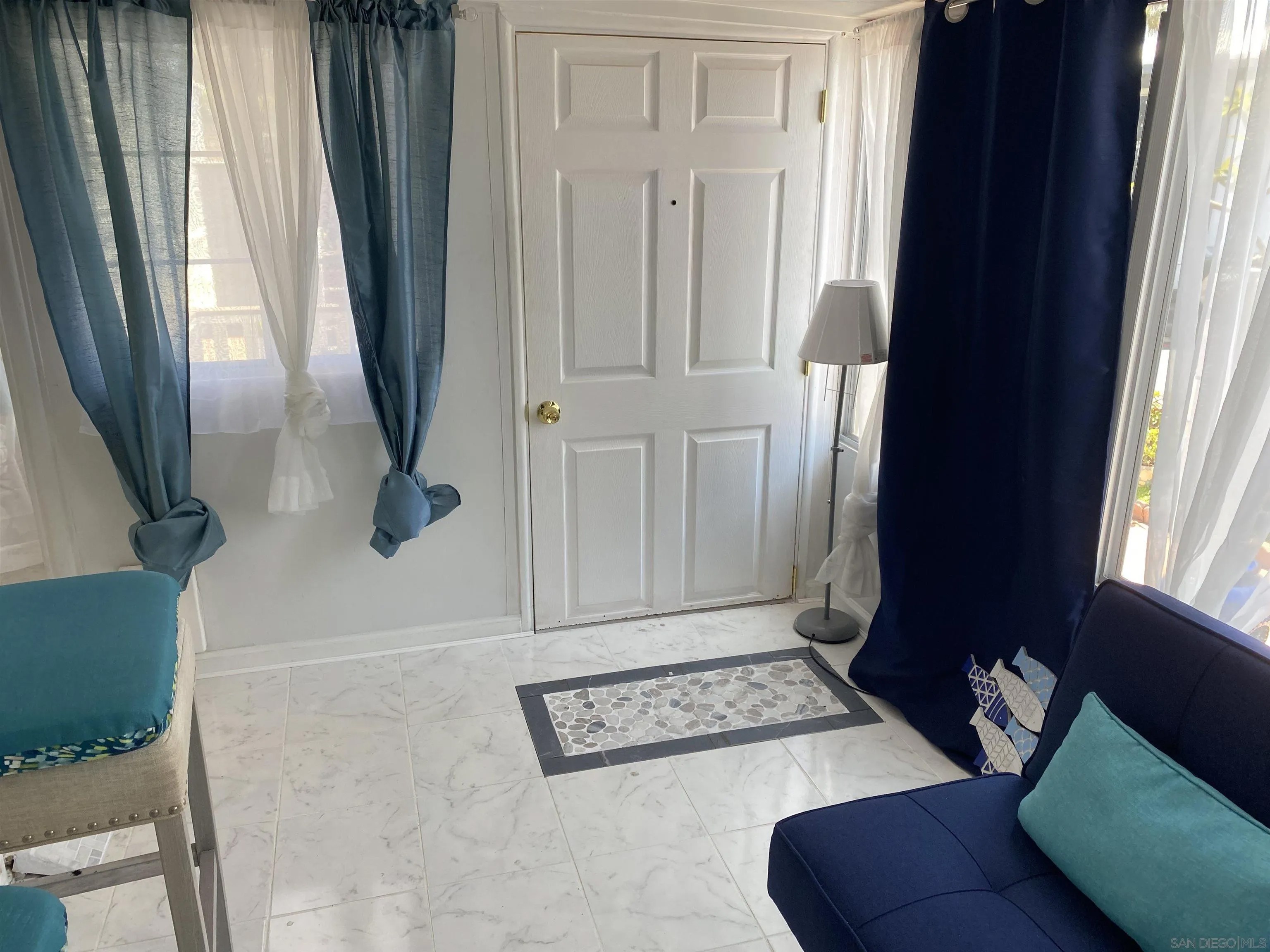 900 N Cleveland Street 103