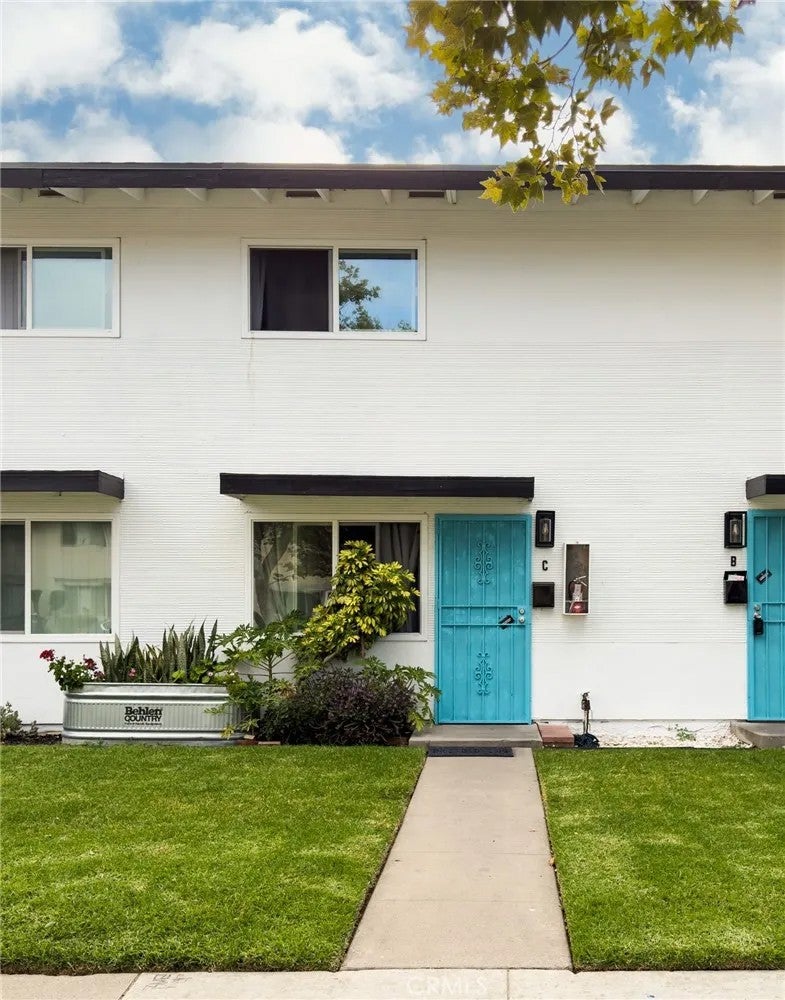 2729 S Baker