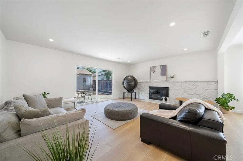 285 E Mckinley Avenue