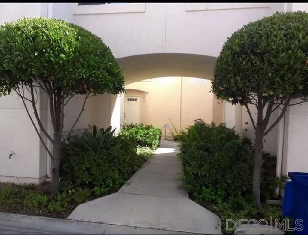 Photo of 475 Belle Vista #195, Chula Vista, CA 91910 (MLS # 250044193)