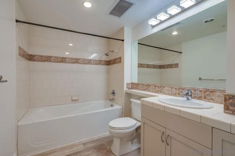 Tiny photo for 850 Beech St #101, San Diego, CA 92101 (MLS # 250035216)