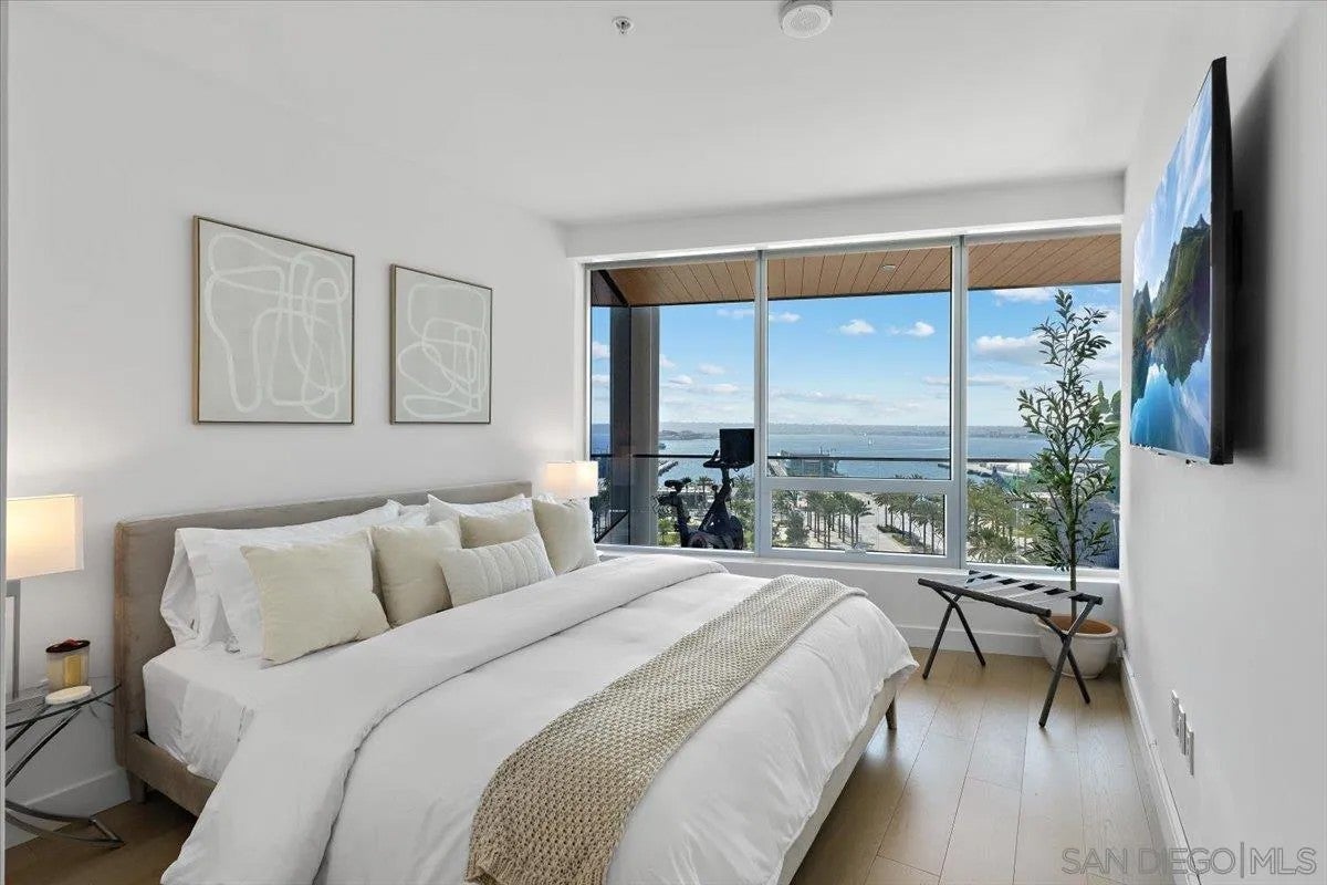 888 W E St Unit 1001