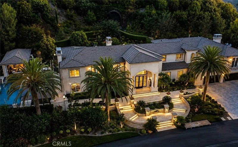 2855 Oak Knoll Drive