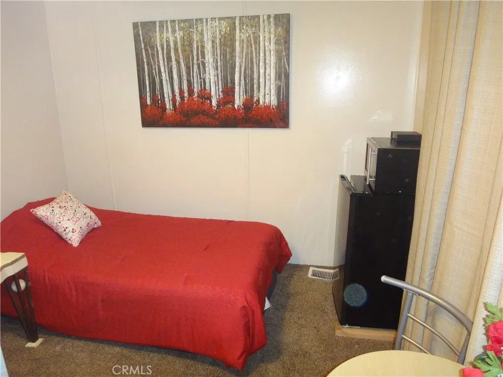 Photo of 800 S Palm Avenue #B, Hemet, CA 92543 (MLS # IG26031747)