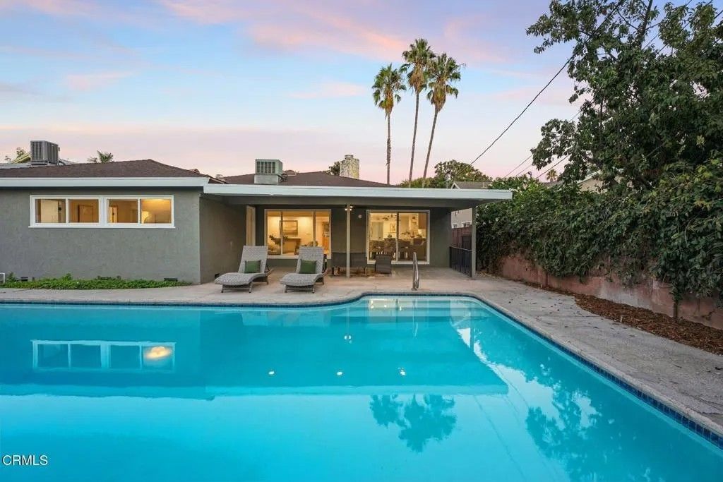 Photo of 6043 Mary Ellen Avenue, Valley Glen, CA 91401 (MLS # V1-35829)