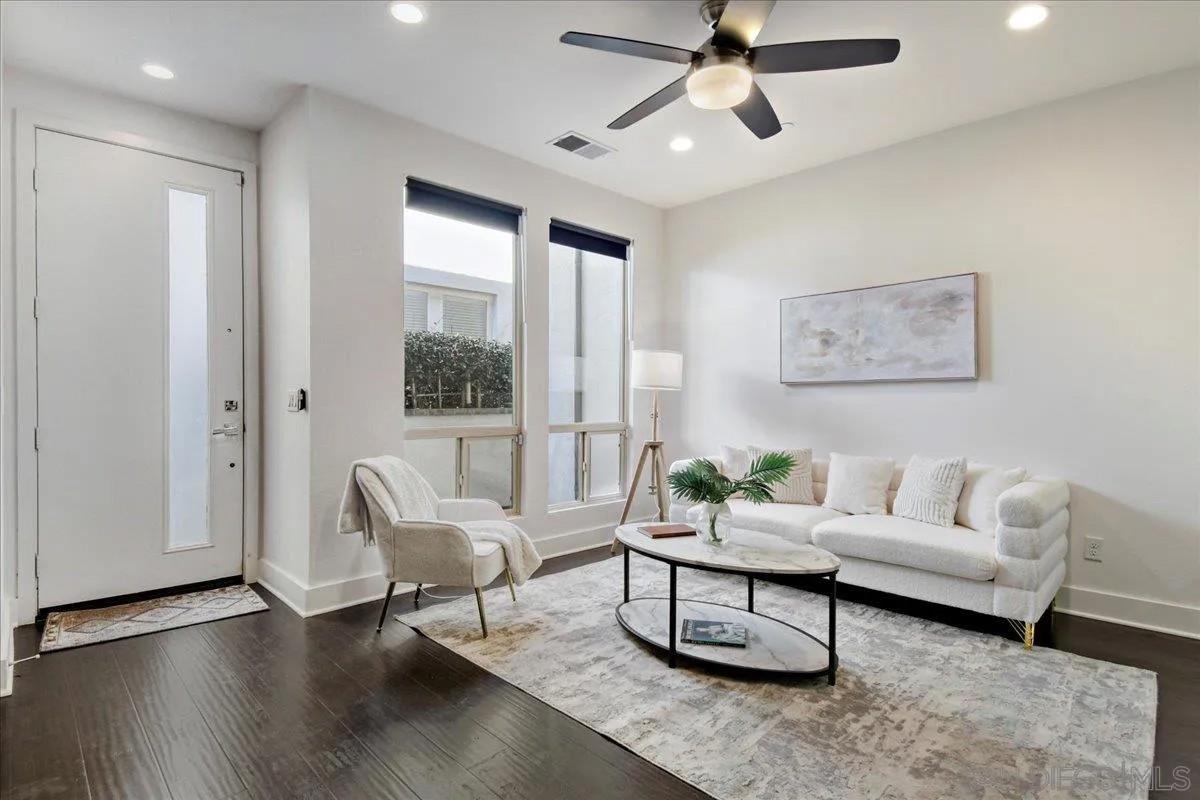 2624 Aperture Cir