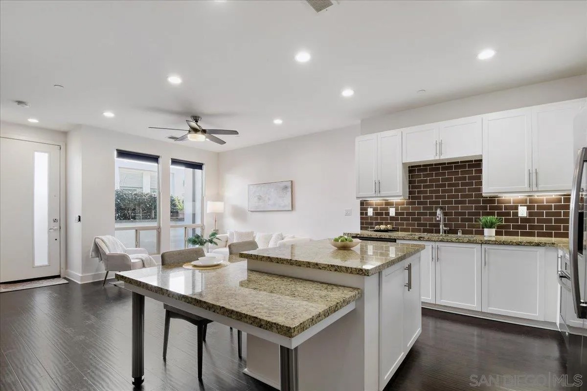2624 Aperture Cir