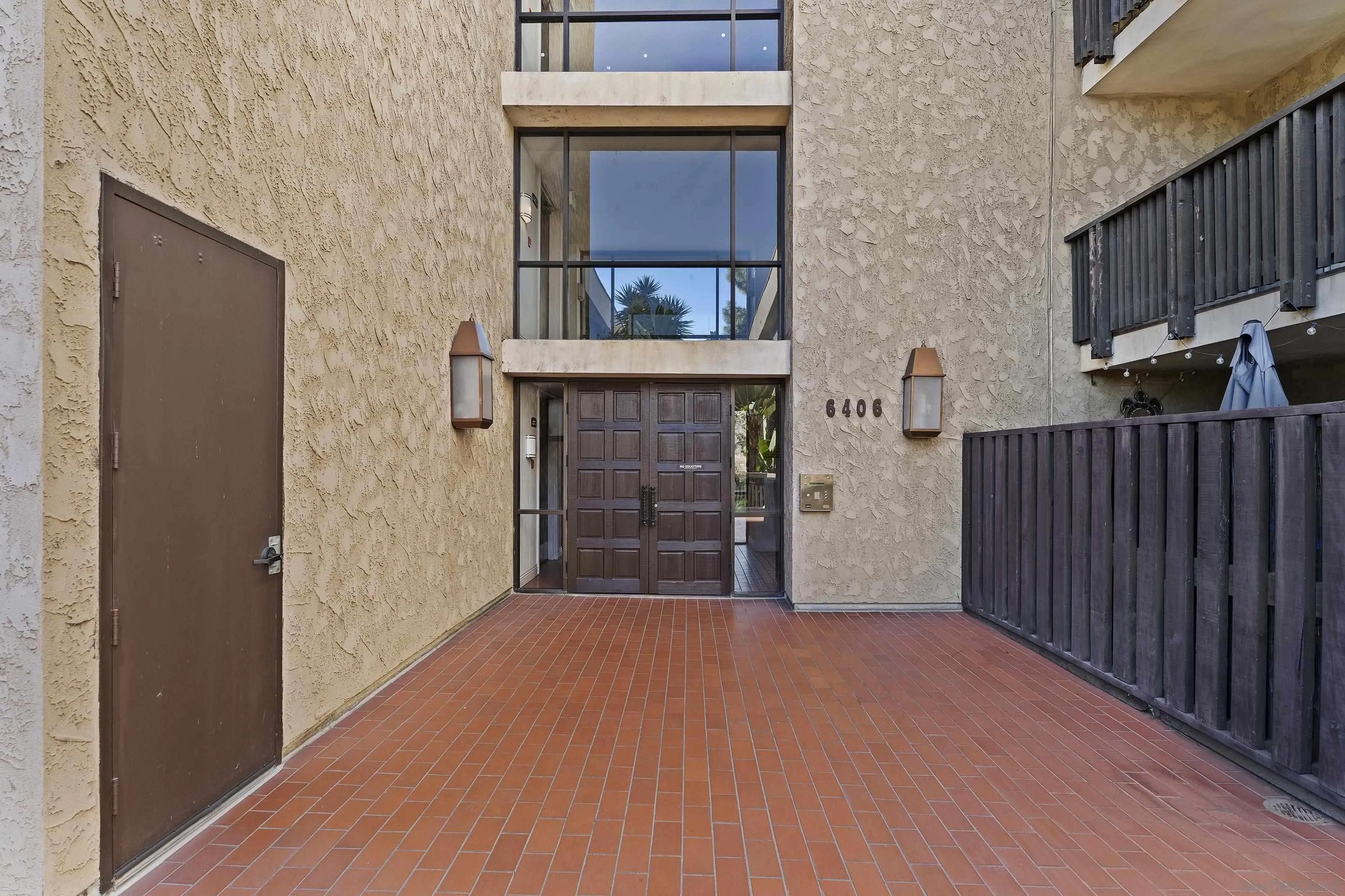 6406 Friars 338