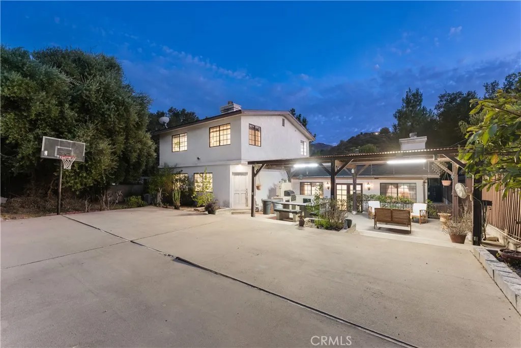 9348 Tujunga Canyon