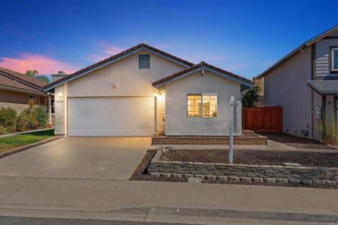 Photo of 2412 Heatherwood Court, Escondido, CA 92026 (MLS # NDP2507414) Photo of 2412 Heatherwood Court, Escondido, CA 92026 (MLS # NDP2507414)