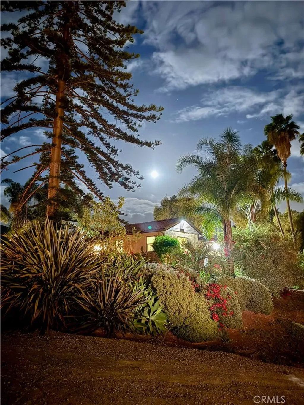 Photo of 1955 Friendly Dr, Vista, CA 92084 (MLS # OC25242637)