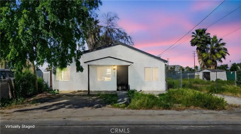 Photo of 475 Transit Avenue, Riverside, CA 92507 (MLS # CV26061914)