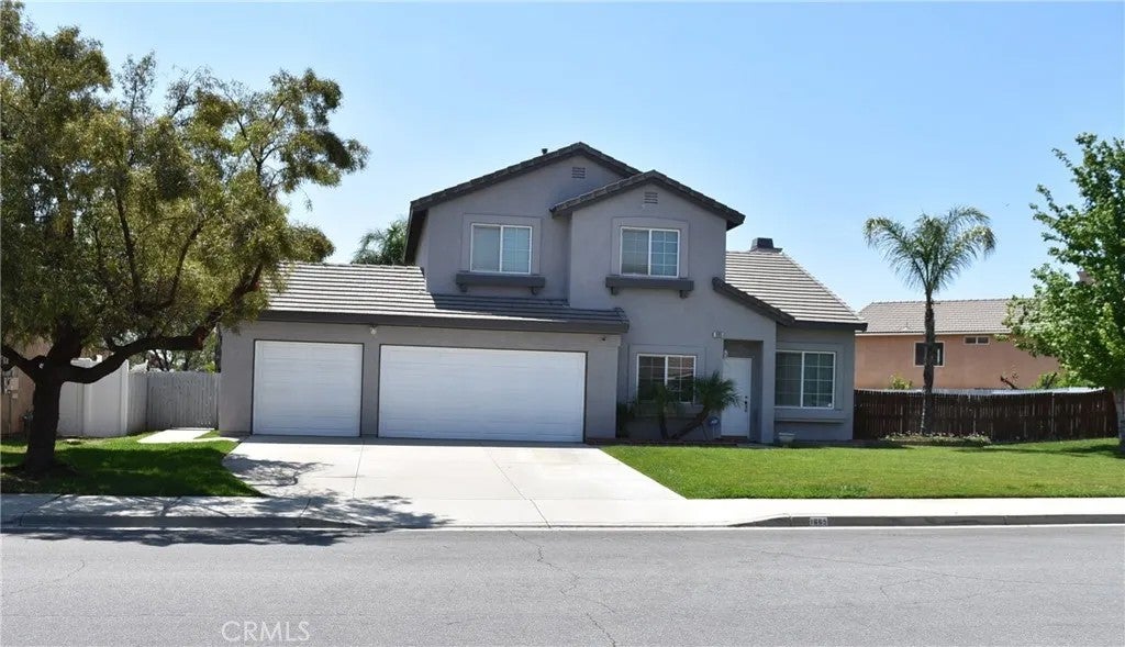 Photo of 1665 Ravenswood RD, Beaumont, CA 92223 (MLS # CV26107418)