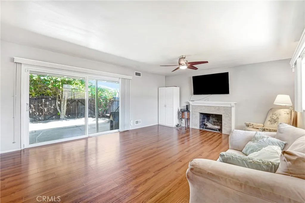 14912 Chatsworth
