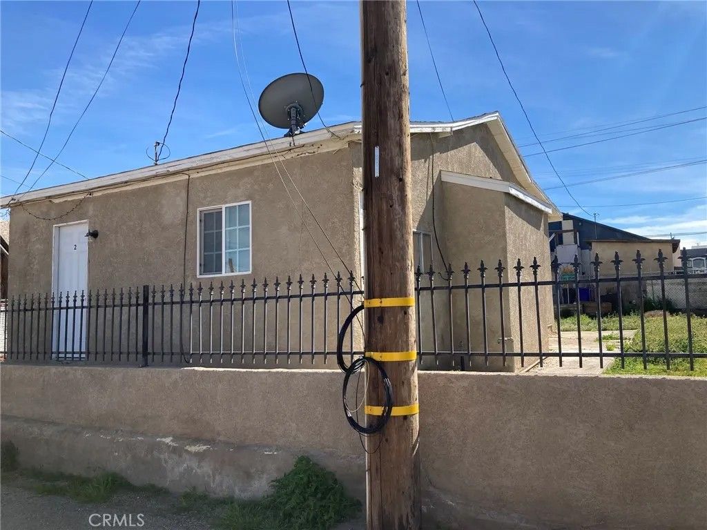 Photo of 515 Clark St, Barstow, CA 92311 (MLS # HD26039130)