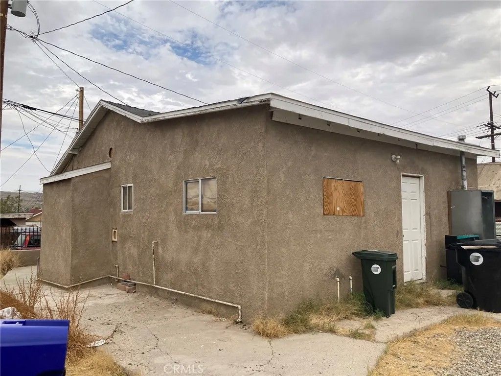 Photo of 515 Clark St, Barstow, CA 92311 (MLS # HD26039130)