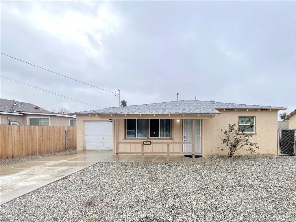 Photo of 32041 Avenue E, Yucaipa, CA 92399 (MLS # IG26086438)