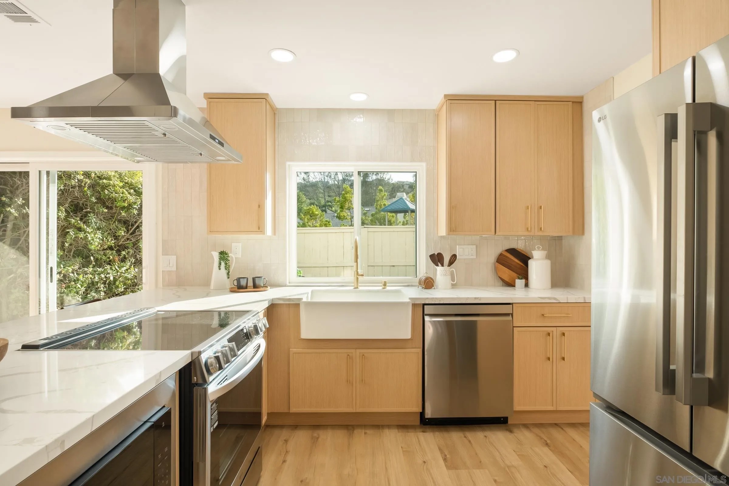 6759 Paseo Del Vista