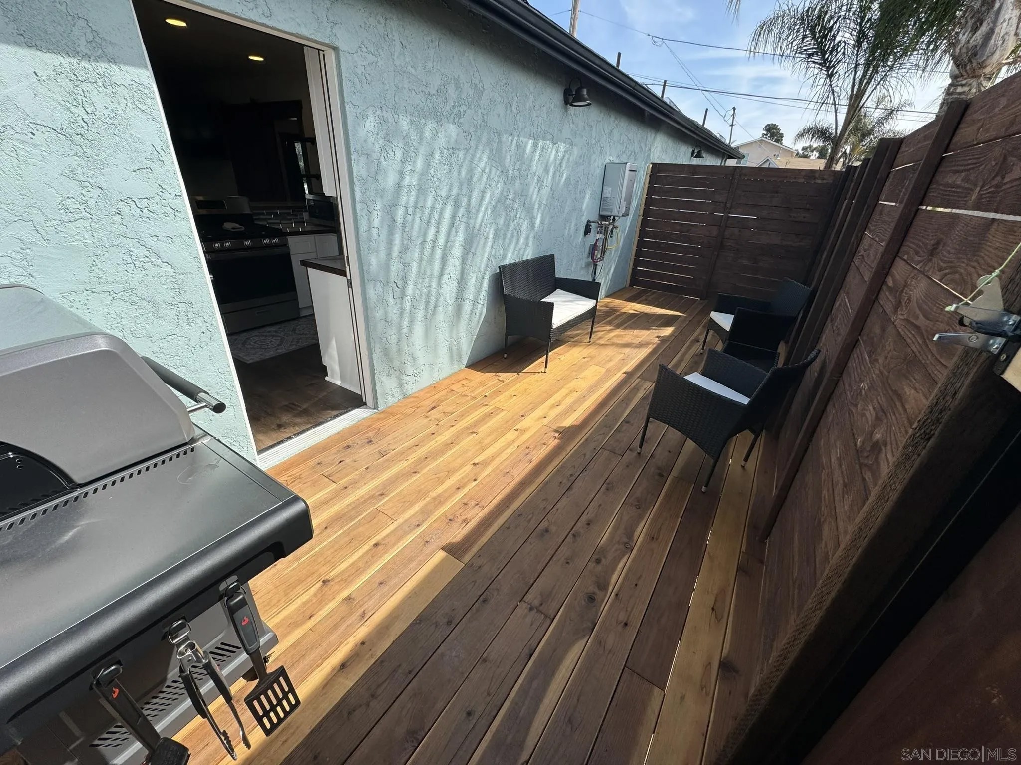 464-466 W Los Angeles Dr.
