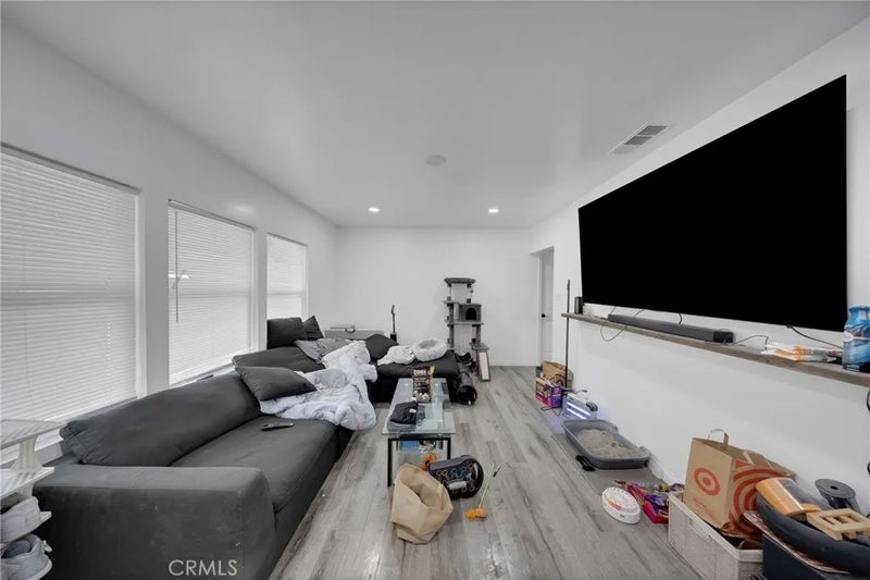 11427 Mulhall