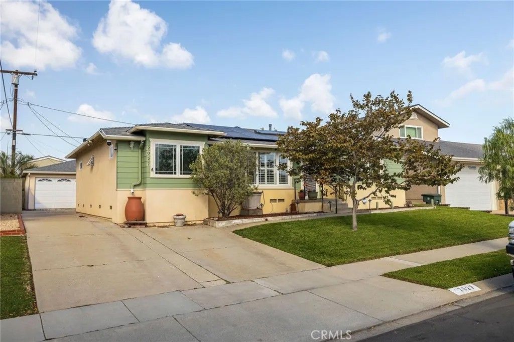 Photo of 2027 Kathy Way, Torrance, CA 90501 (MLS # SB25239048)