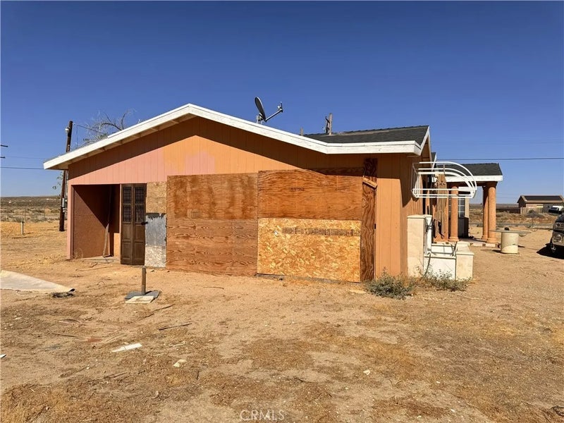 13861 E Avenue G6