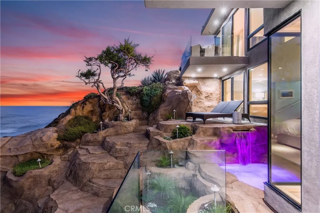 1715 Ocean Way