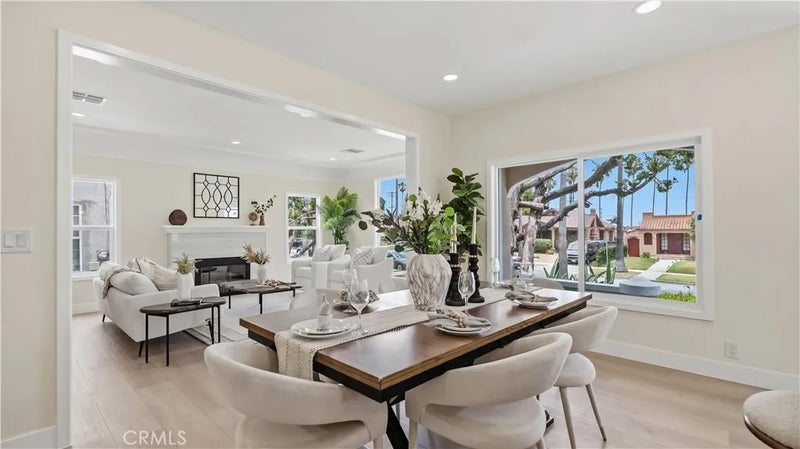 5513 S Mullen